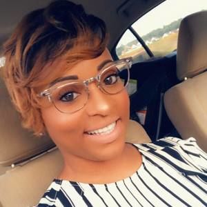 Meet your Posher, Andrea